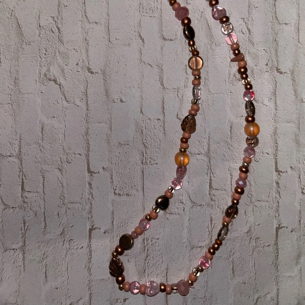Rose gold handcrafted lanyard - Picture 3 of 4